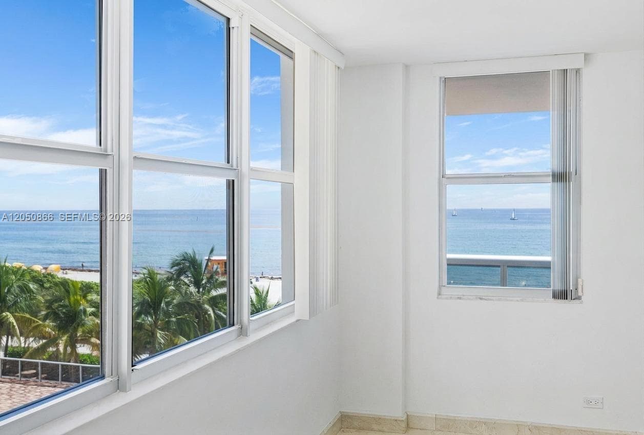 6039 Collins Ave 517 photo 23