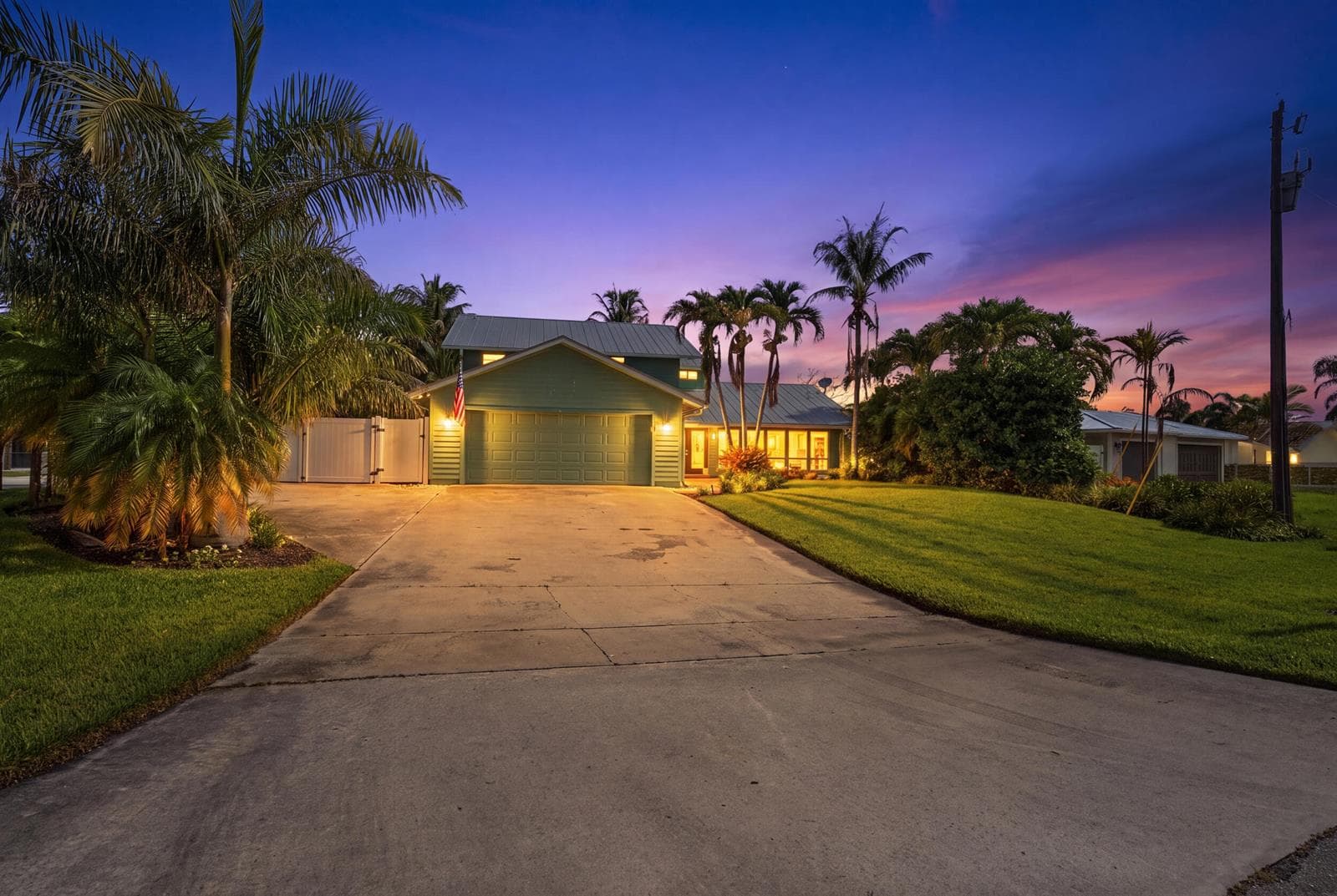 1489 SW Seahawk Way 2
