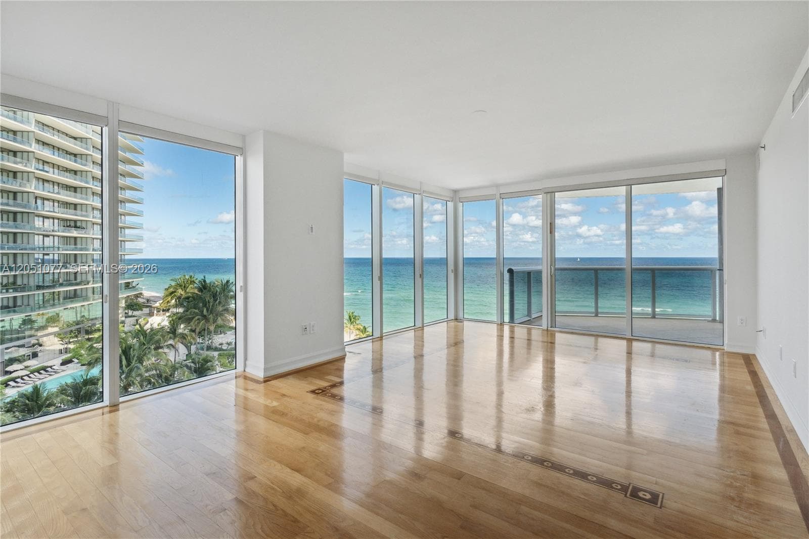 18911 Collins Ave 901 photo 11