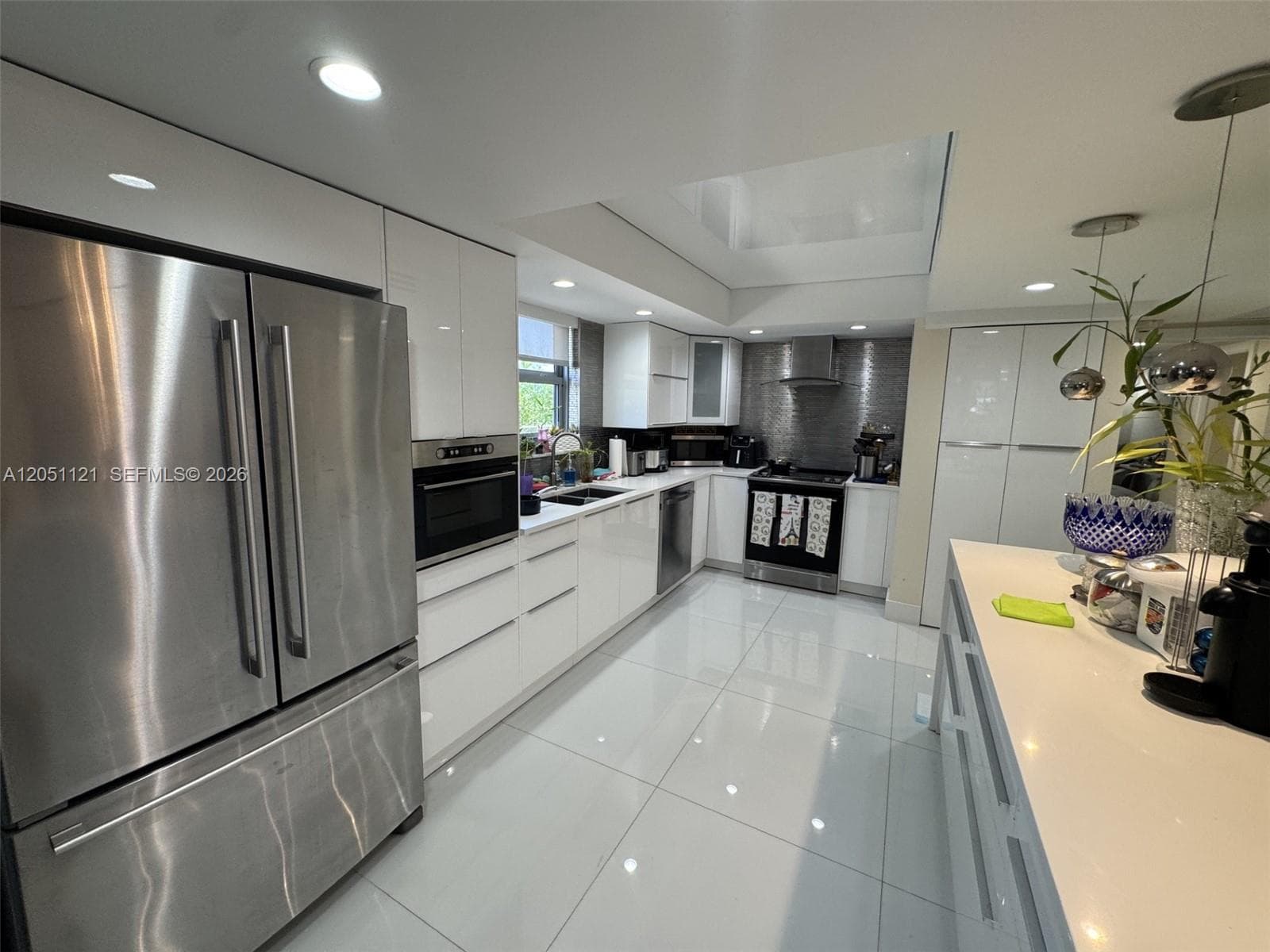 1912 S Ocean Dr 2C photo 1
