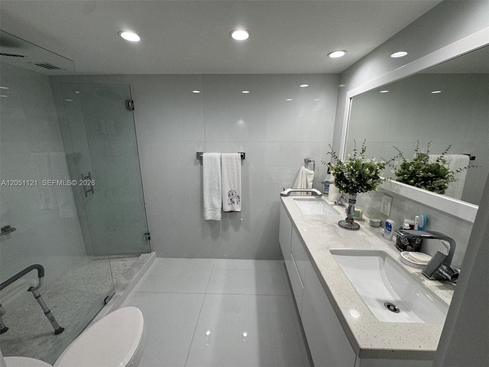 1912 S Ocean Dr 2C photo 5