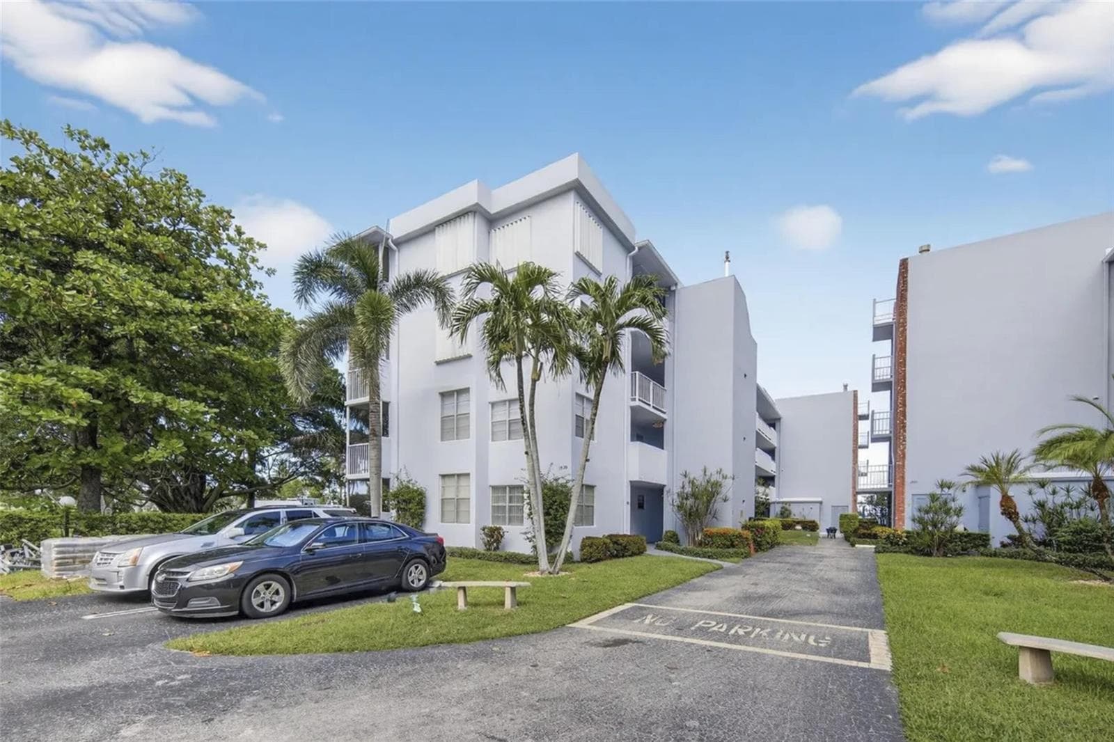 1820 New Palm Way #306 2