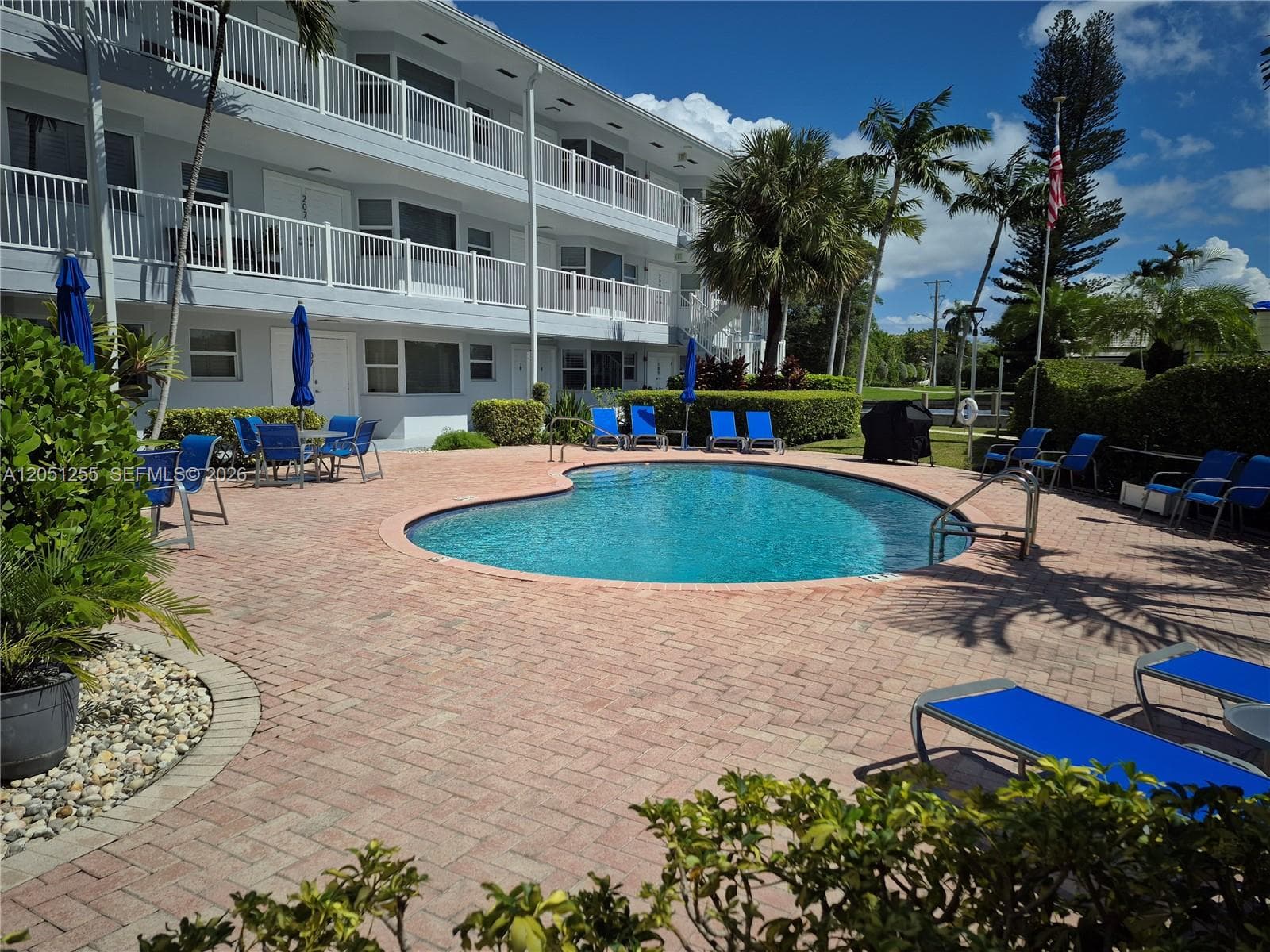 535 Hendricks Isle Apt 306 photo 16