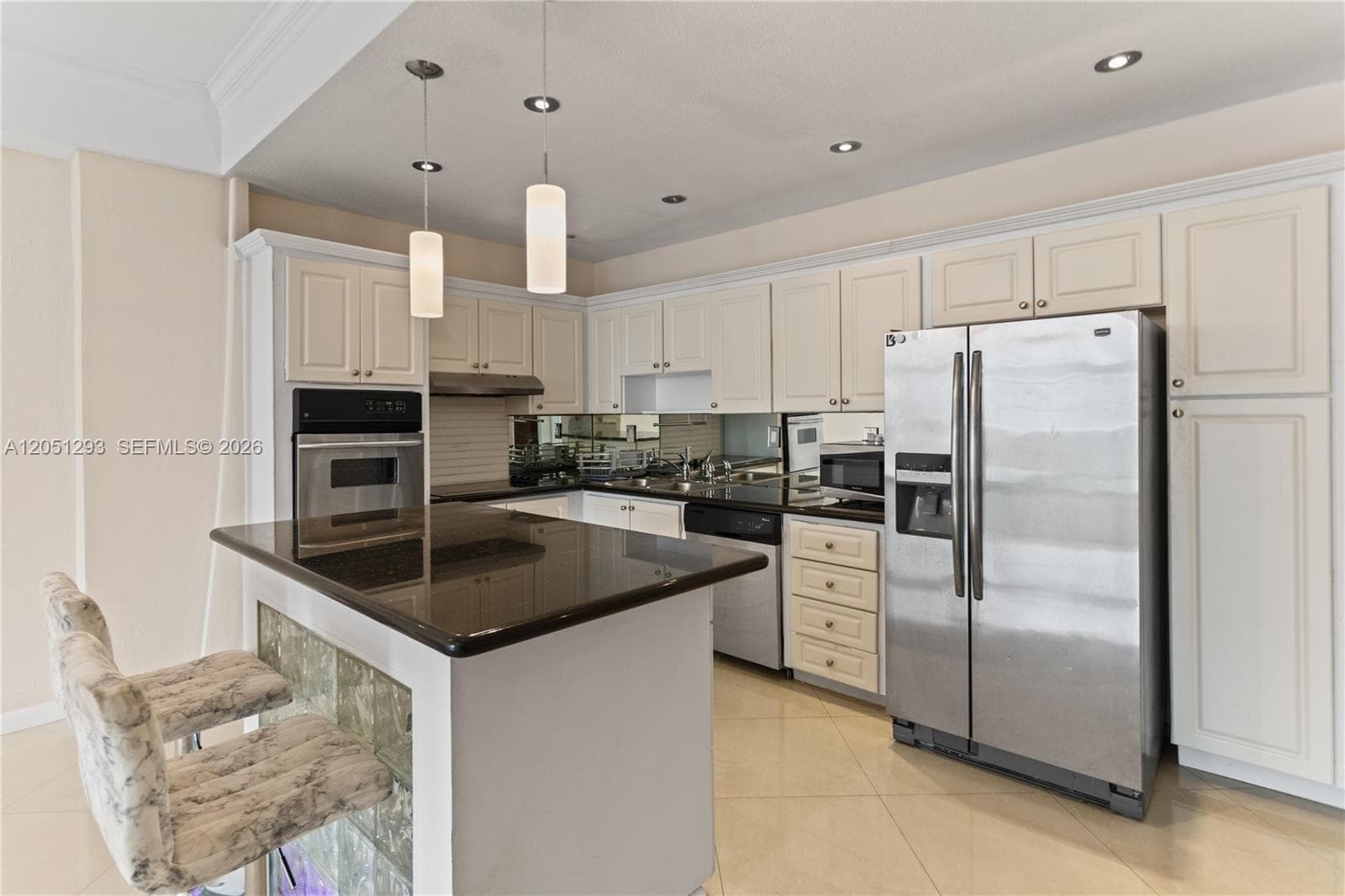 19390 Collins Ave PH-17 photo 5