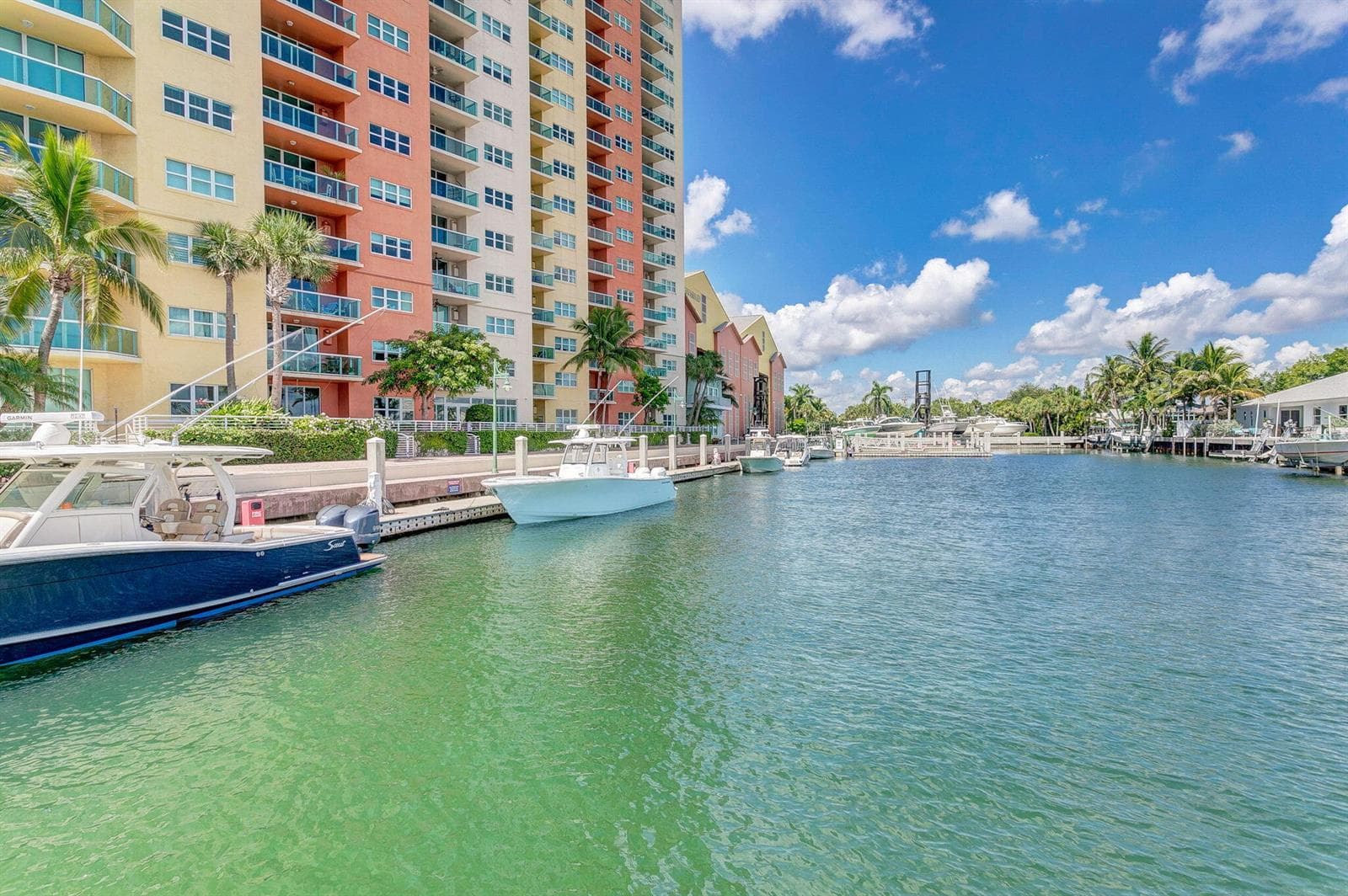 2650 Lake Shore Drive 1005 photo 24