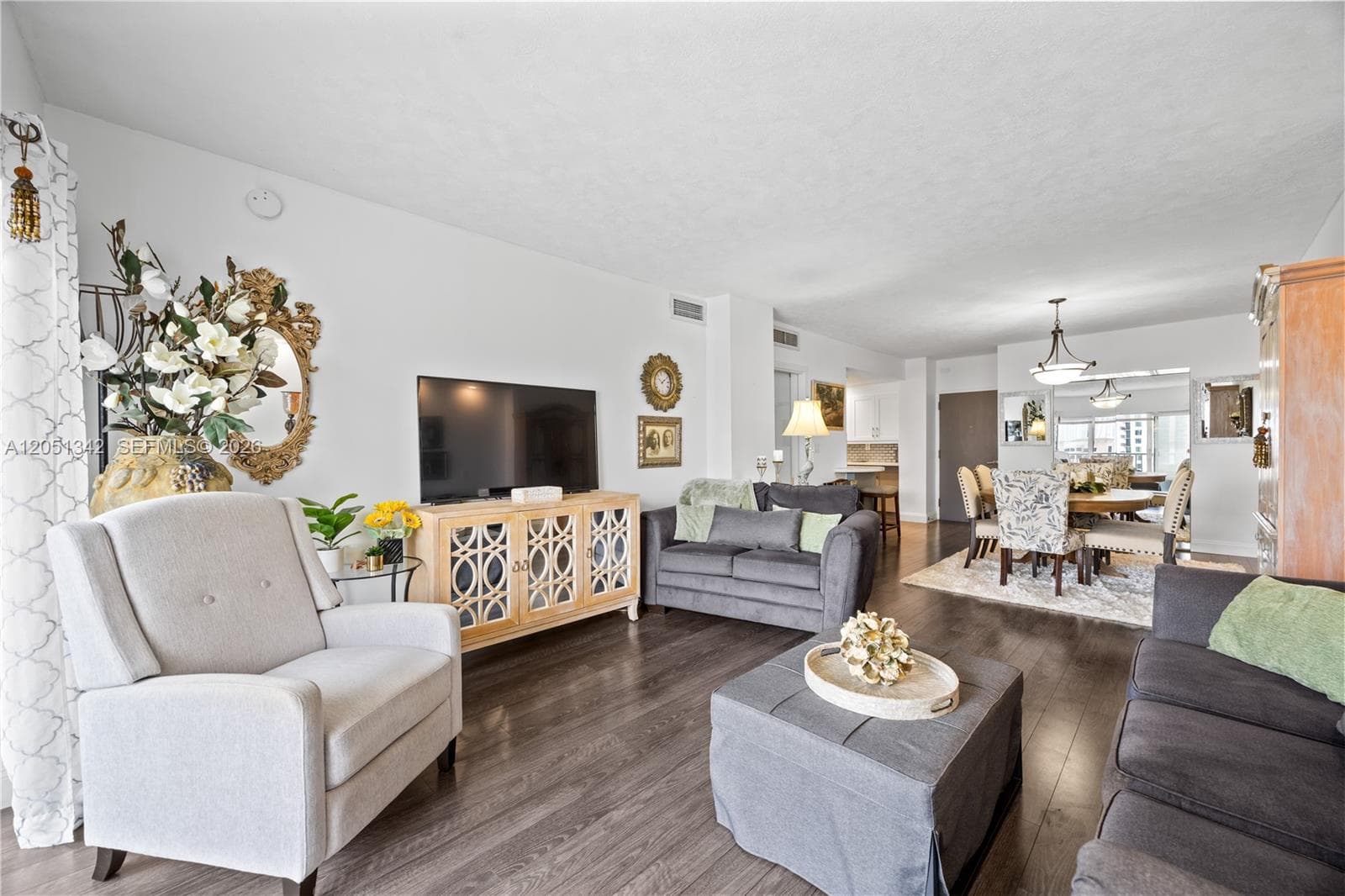 300 Bayview Dr 903 photo 12
