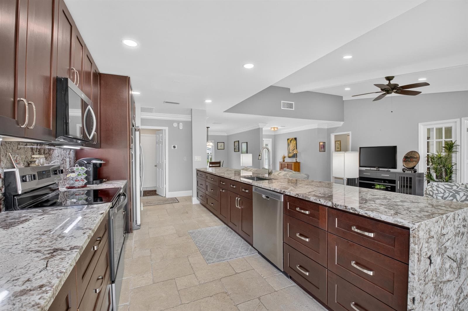 22018 Colony Drive photo 4