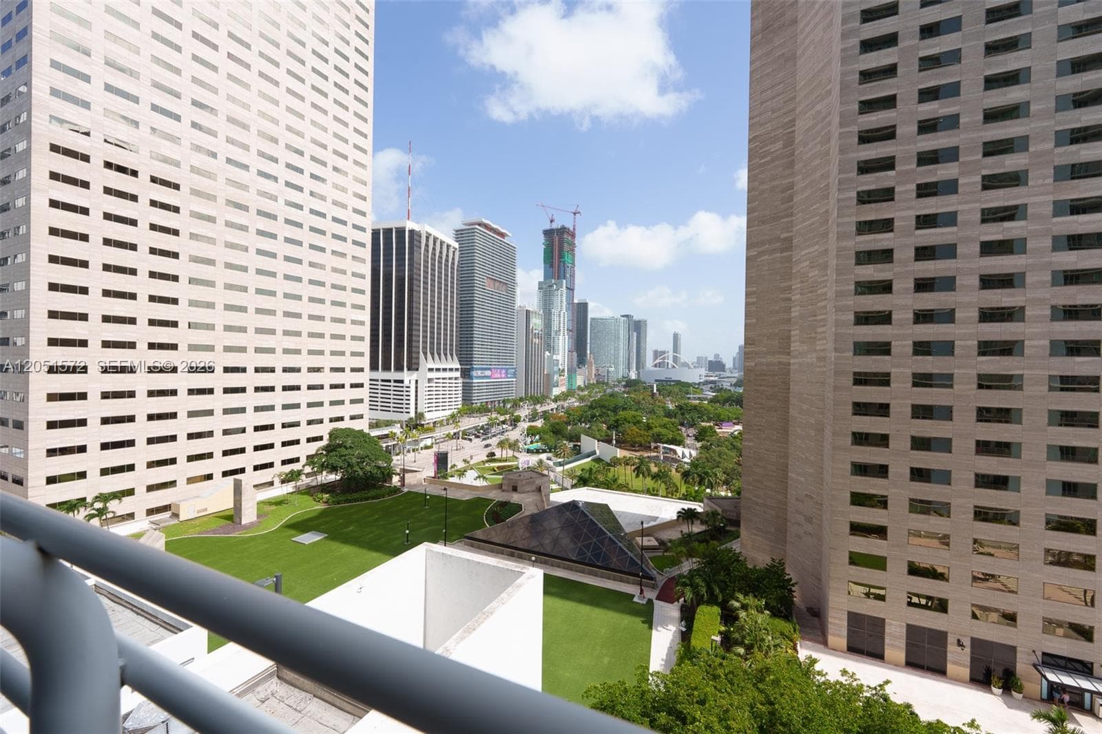 335 S Biscayne Blvd 1600 photo 2