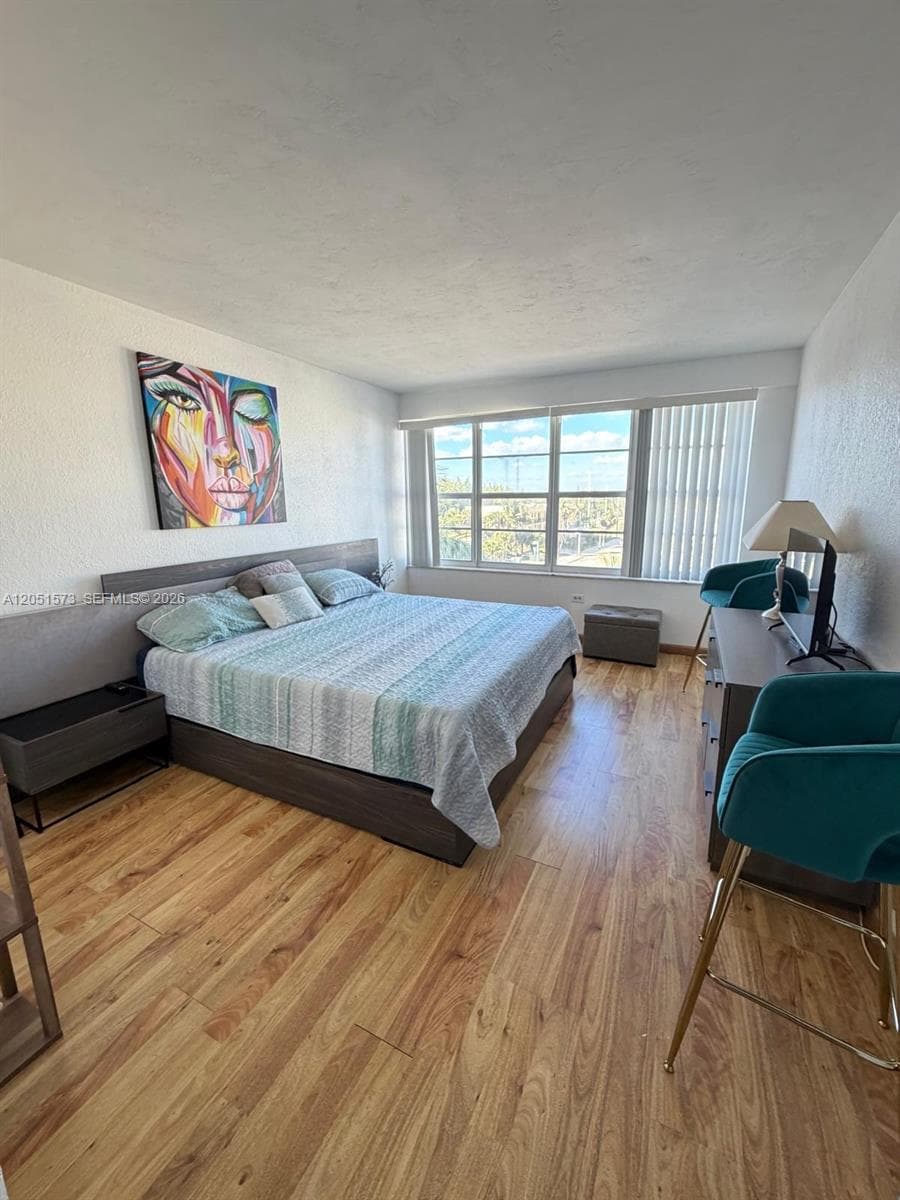 3111 N Ocean Dr 401 photo 24