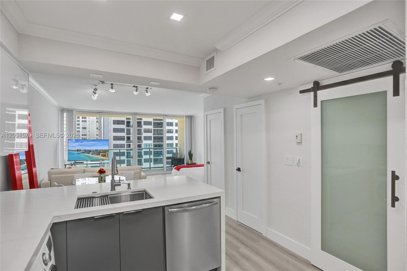 2501 S Ocean Dr 704 (available now) photo 3