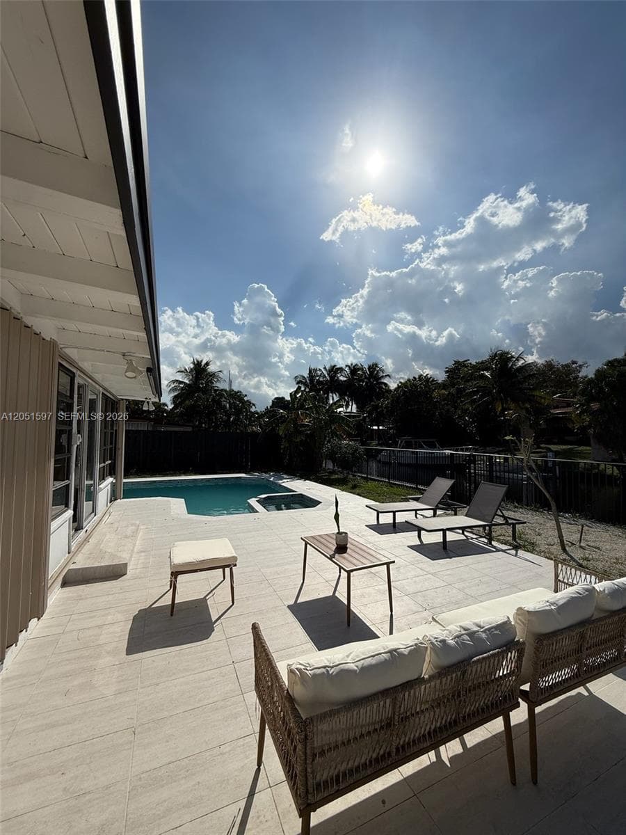 2443 Tortugas Ln 5