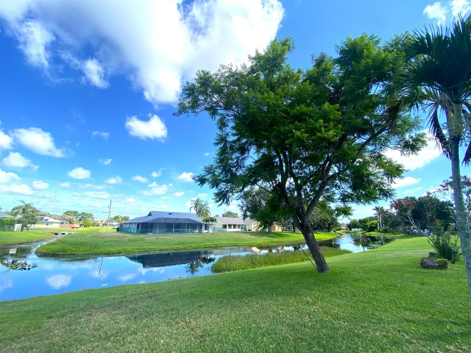 2801 SE Rawlings Road photo 3