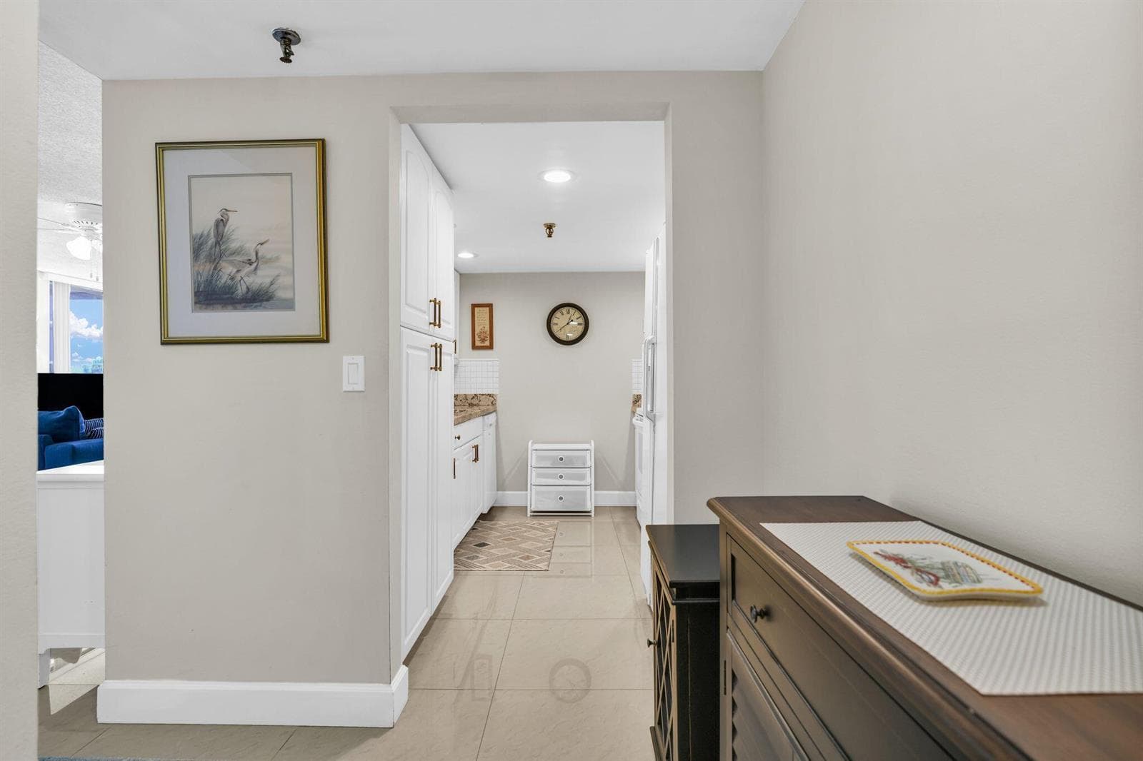 899 Jeffery Street 3010 photo 14