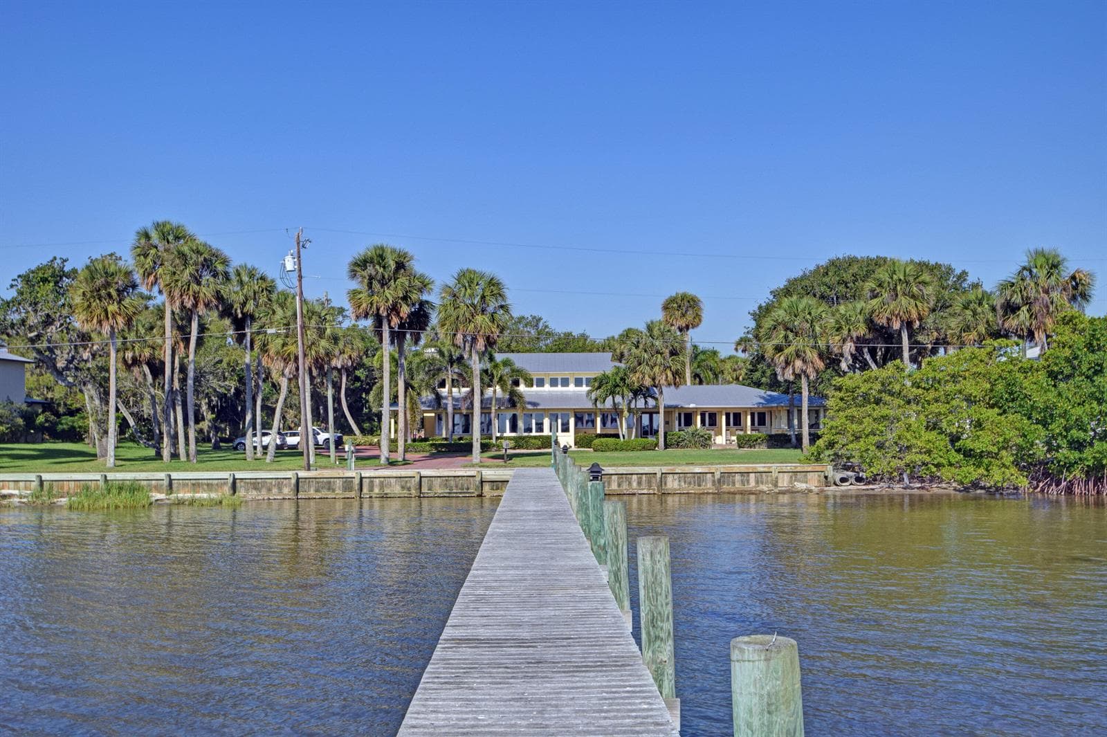 3209 N Indian River Drive 3