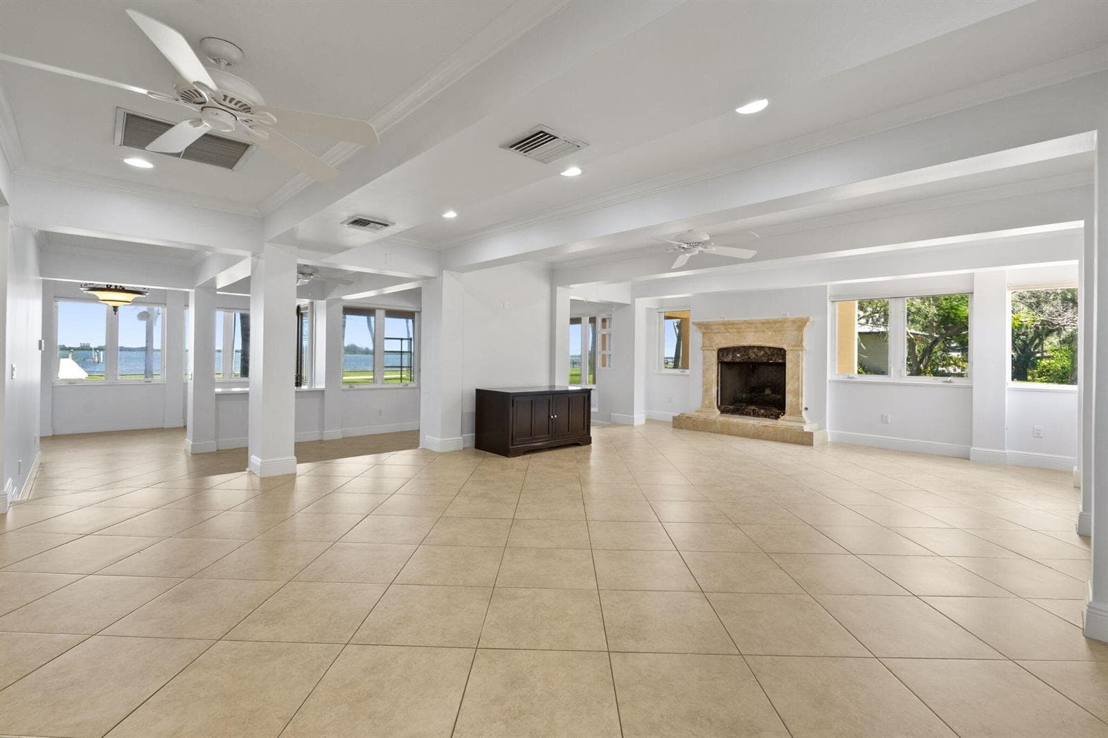 3209 N Indian River Drive photo 8