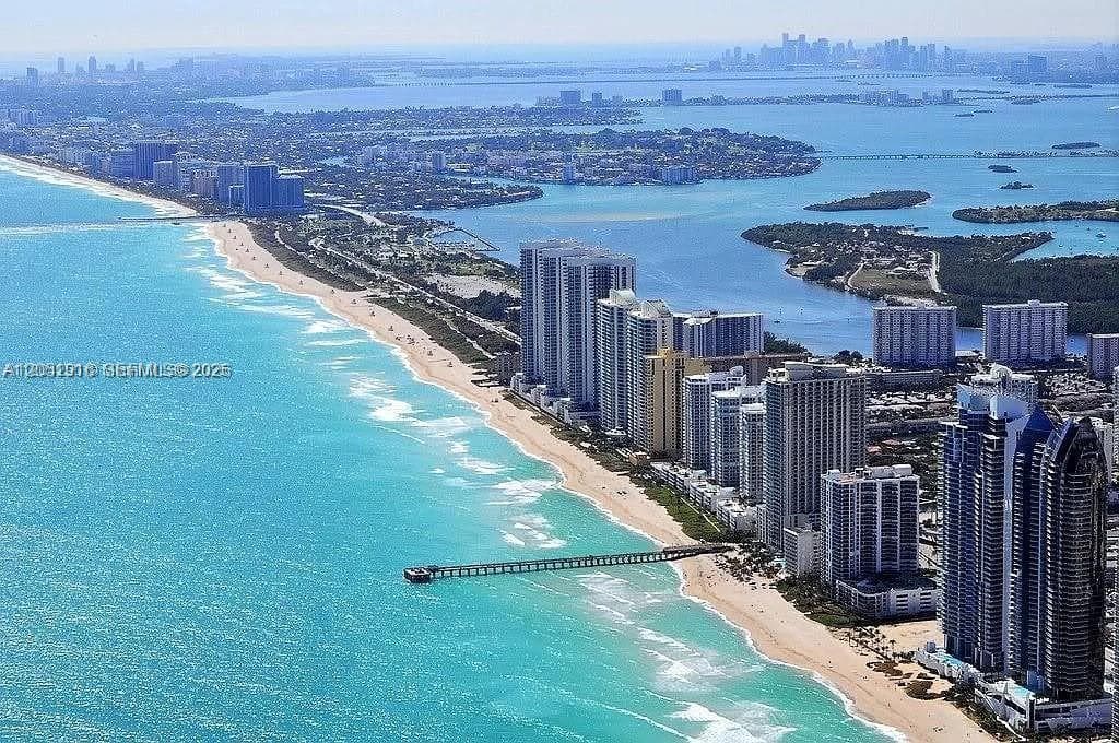 1830 S Ocean Dr 4007 photo 2
