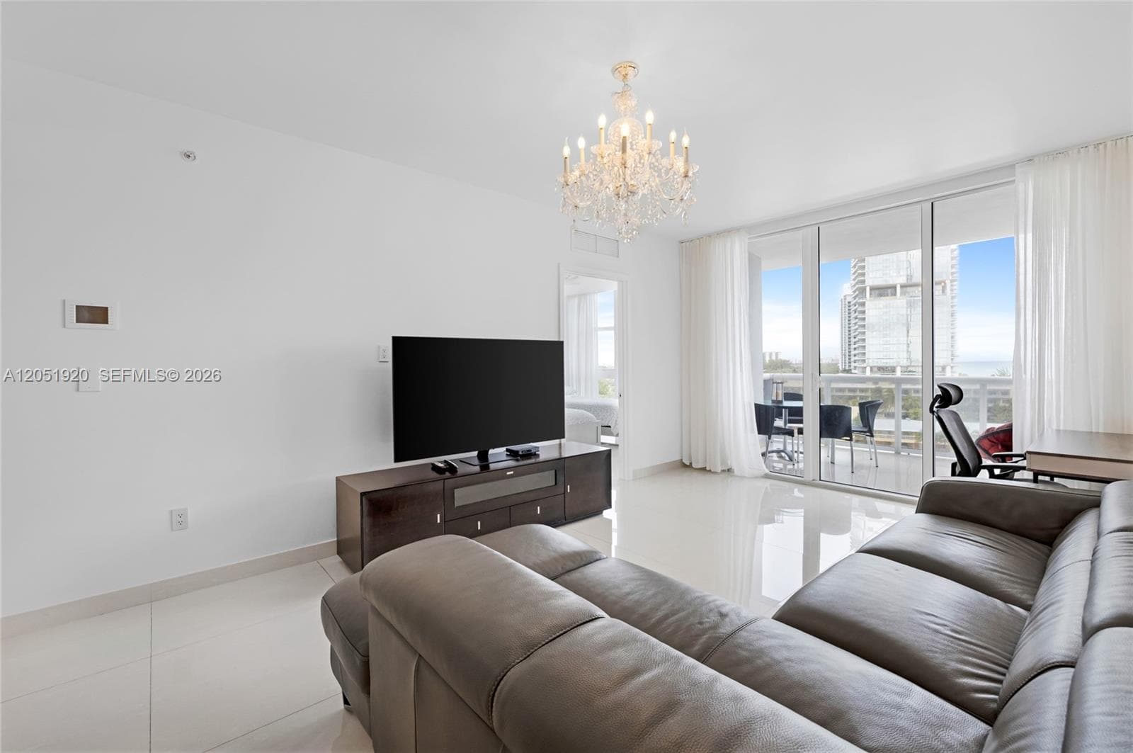 18201 Collins Ave 902 photo 5