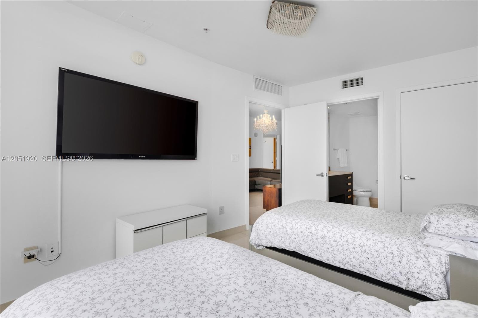 18201 Collins Ave 902 photo 21