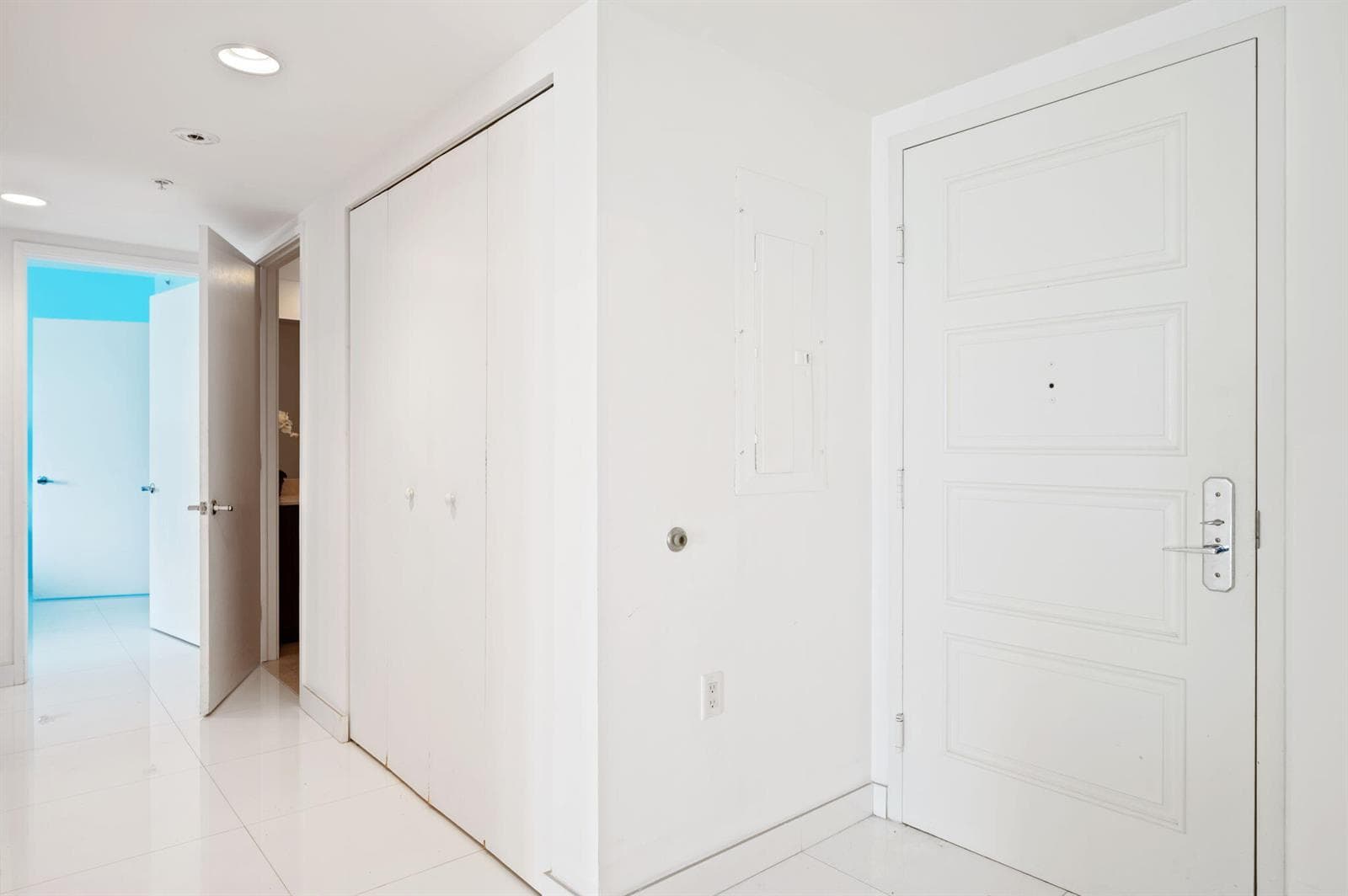 200 Sunny Isles Boulevard #2-806 4