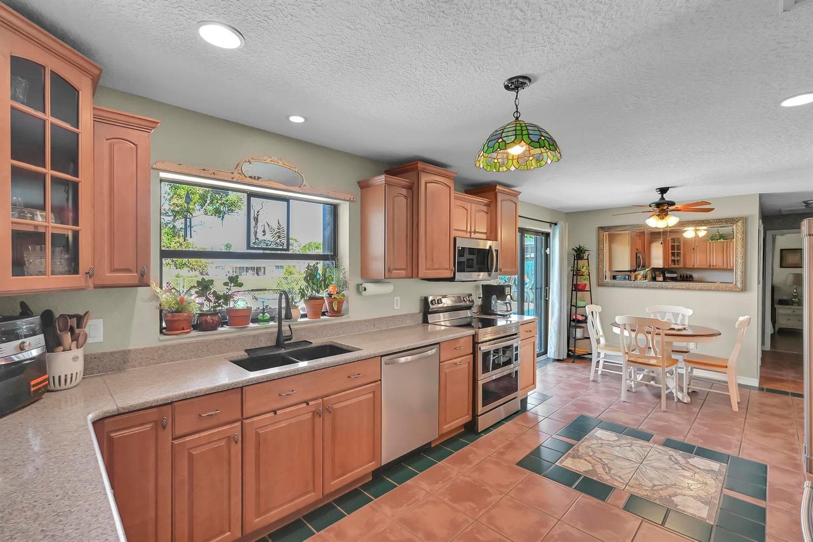 220 Riomar Drive photo 23
