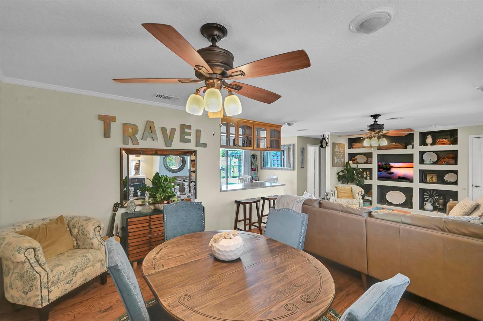 220 Riomar Drive photo 17