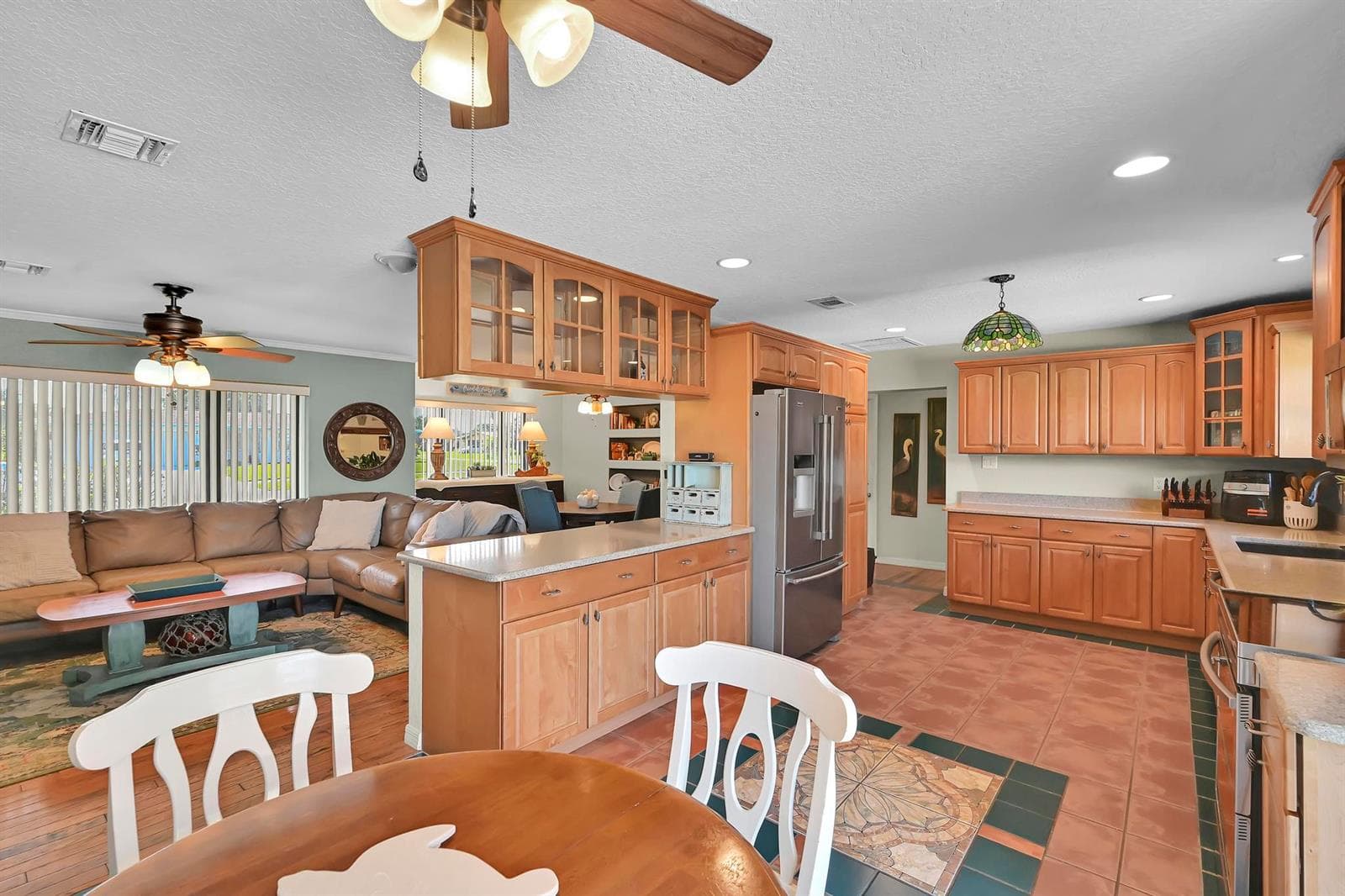 220 Riomar Drive photo 18