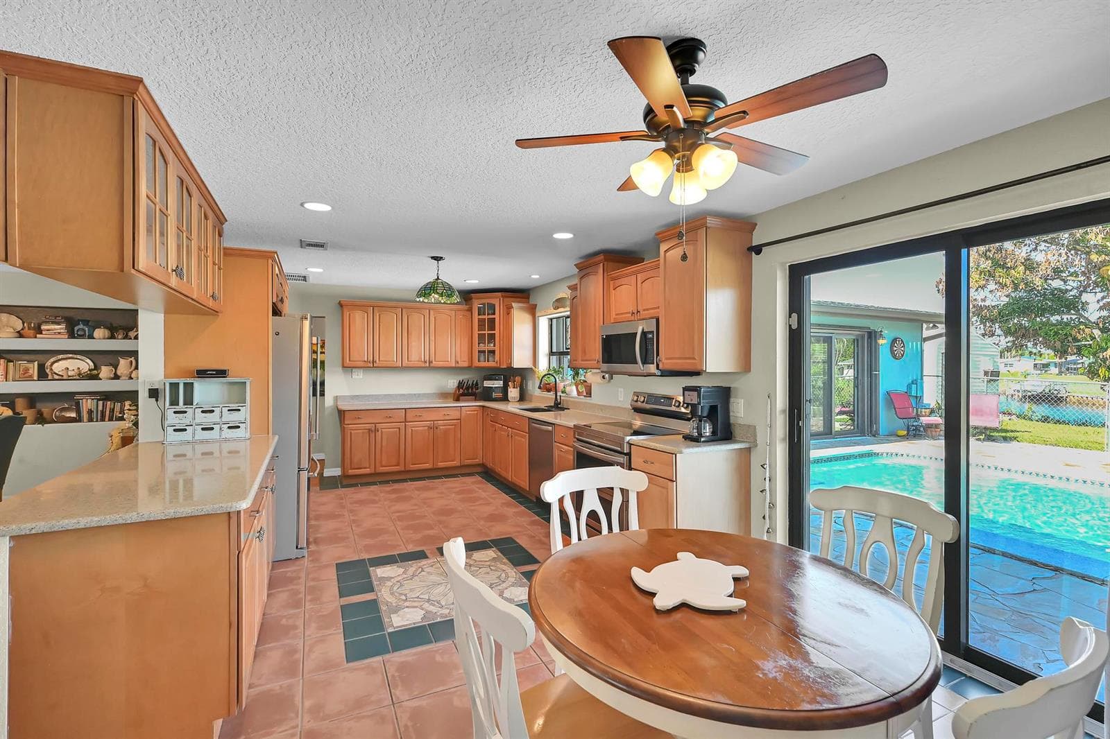 220 Riomar Drive photo 19