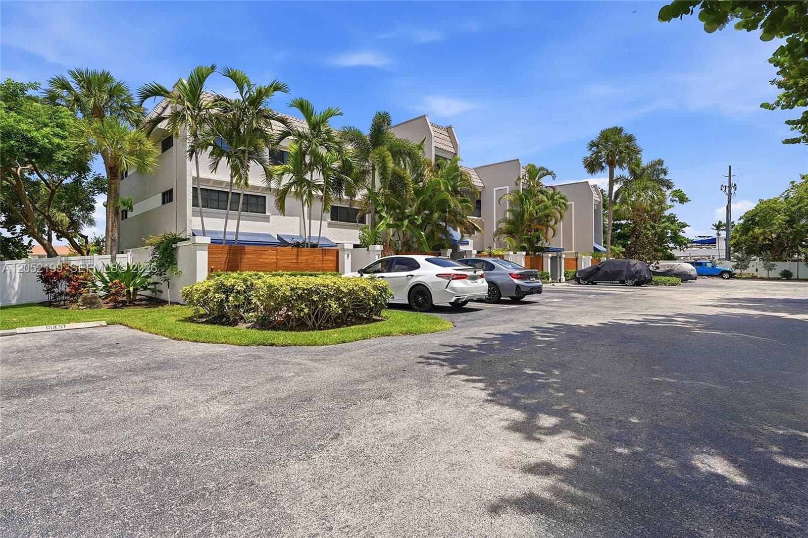 801 Palm Trl #10 3