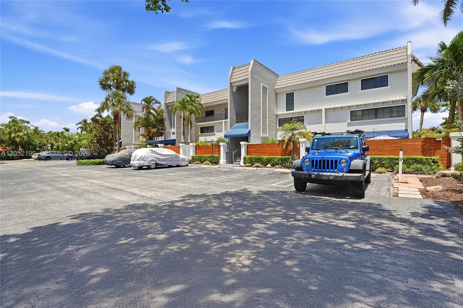 801 Palm Trl #10 4