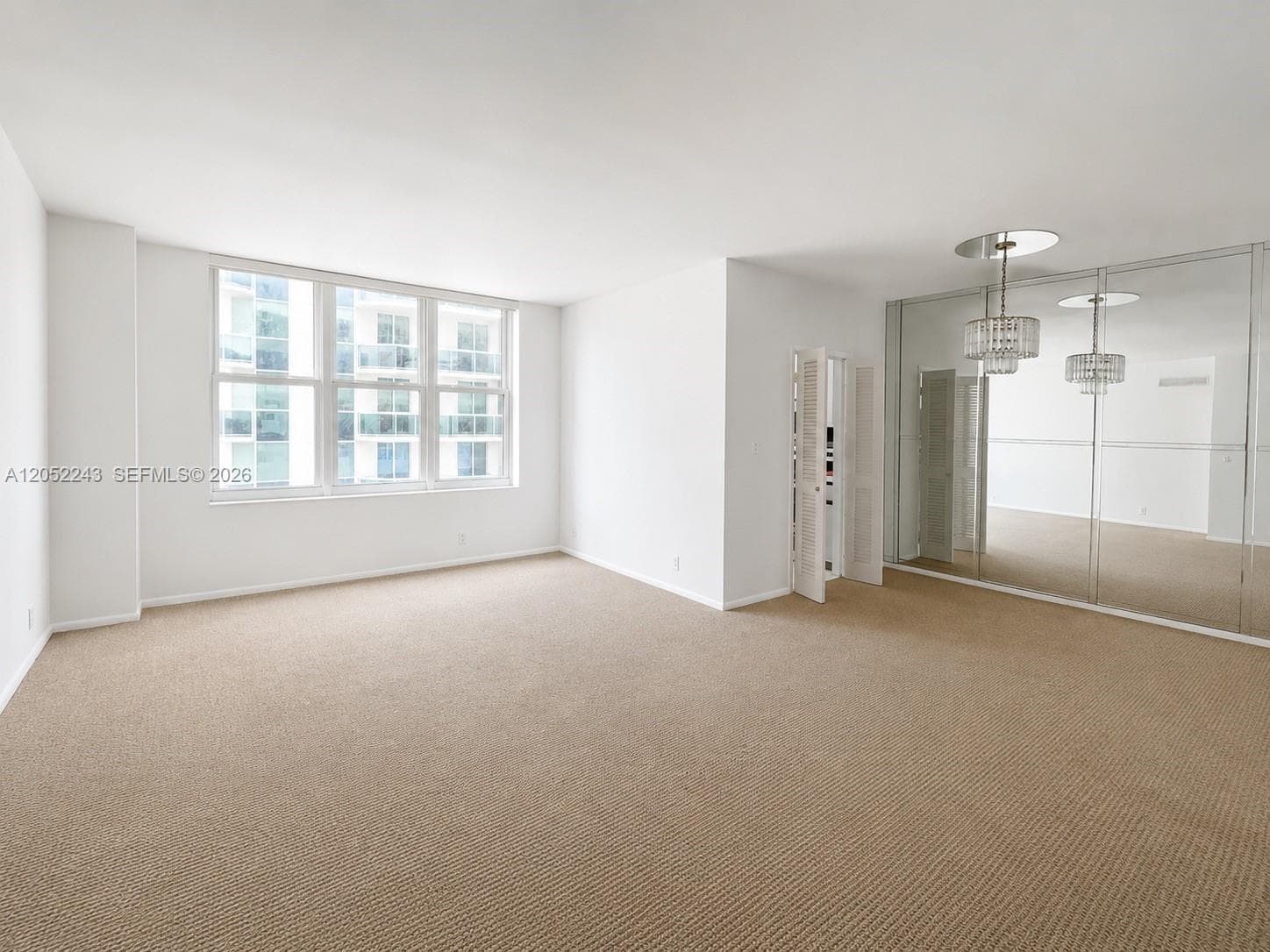 4747 Collins Ave 708 photo 1