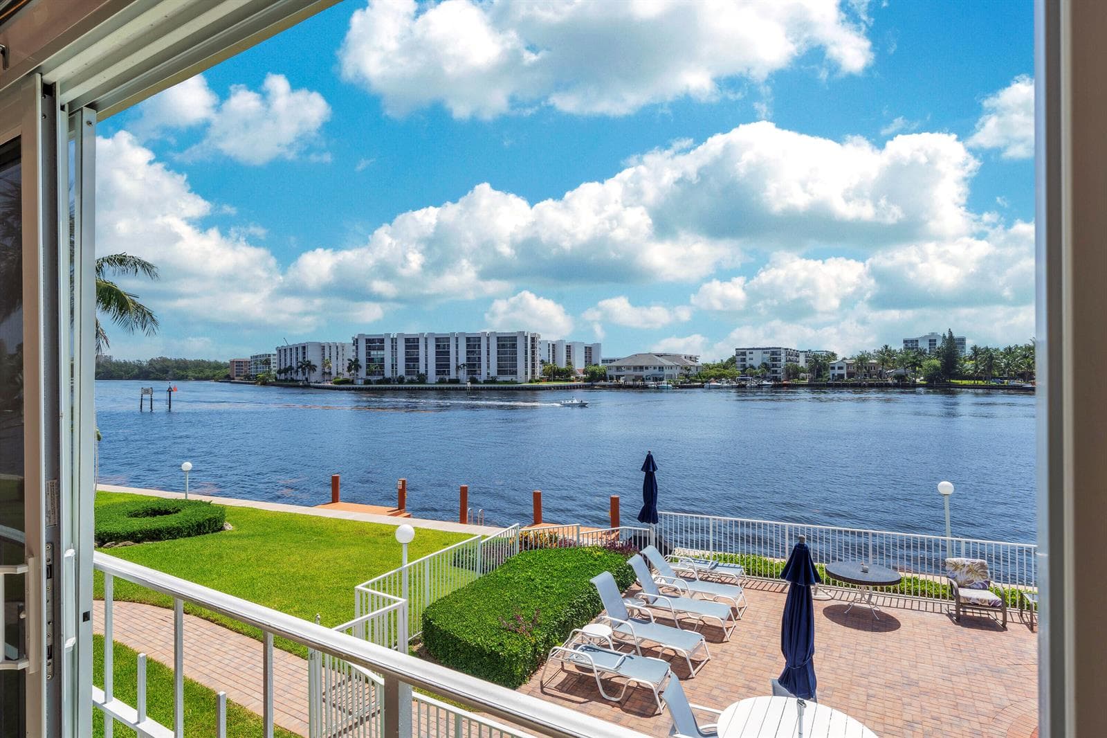 711 NE Harbour Terrace #409 2