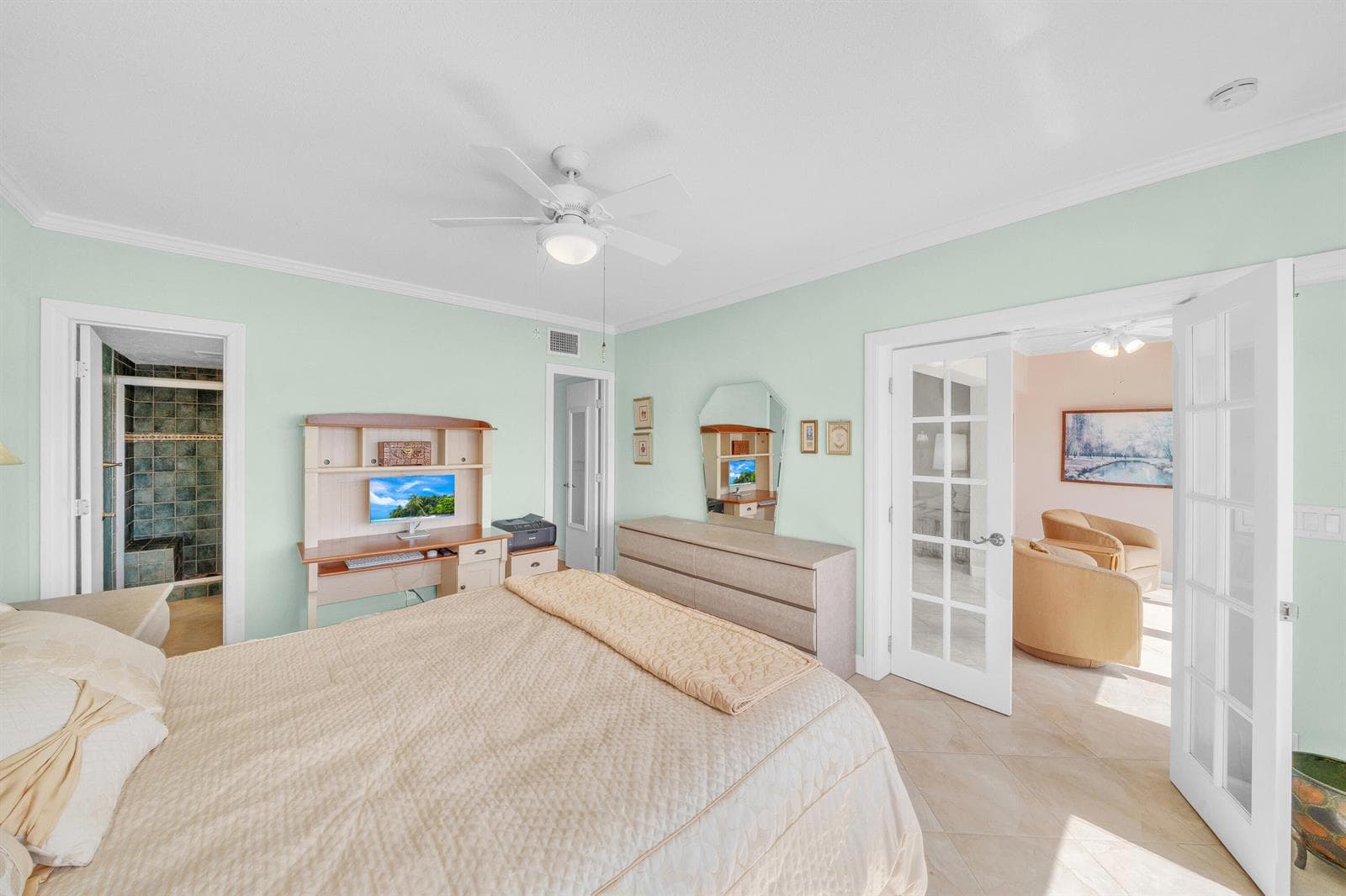 711 NE Harbour Terrace 409 photo 22