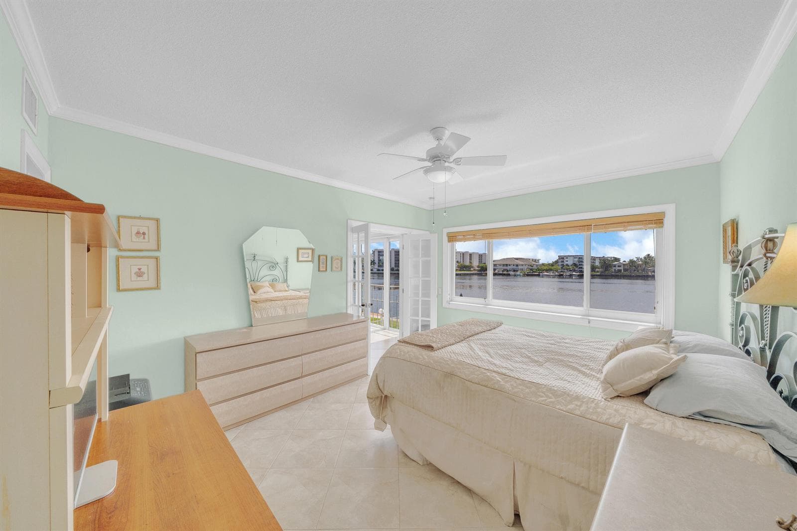 711 NE Harbour Terrace 409 photo 19
