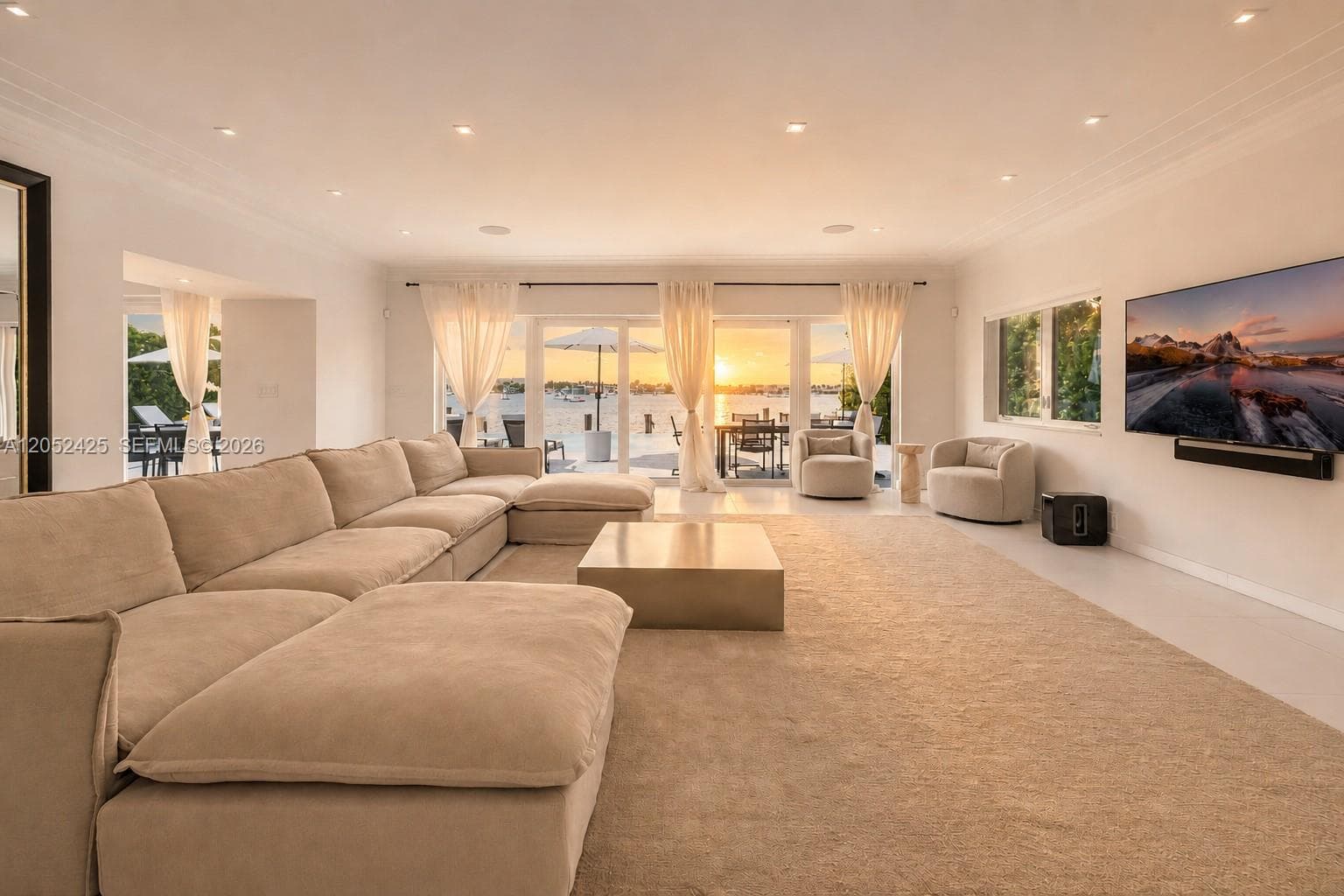1300 S Venetian Way 5