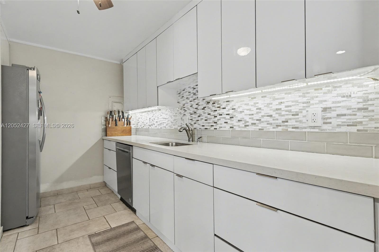 211 S Ocean Dr 205 photo 10
