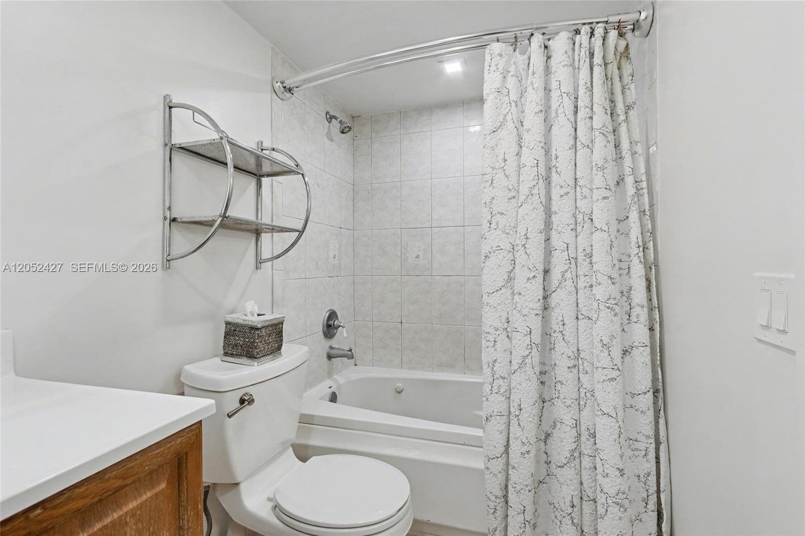 211 S Ocean Dr 205 photo 18