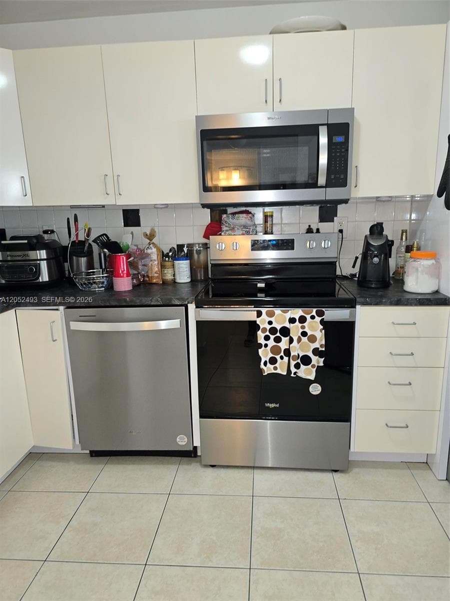 1901 Brickell Ave #B504 2
