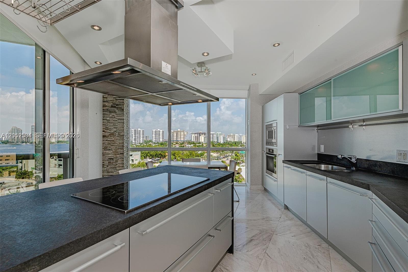 18201 Collins Ave 1101 photo 3