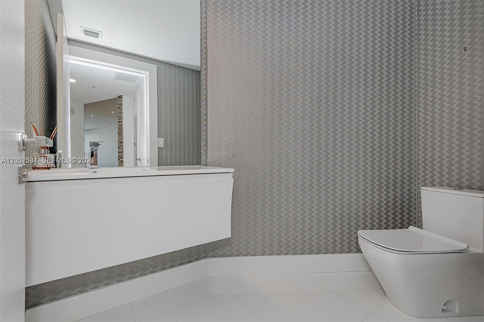 18201 Collins Ave 1101 photo 4
