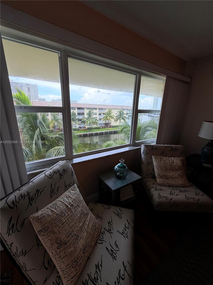 1889 S Ocean Dr 406 photo 13