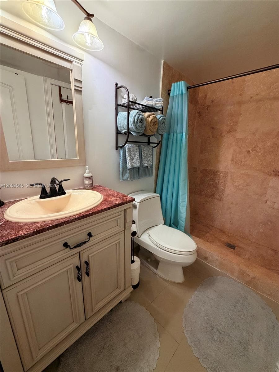 1889 S Ocean Dr 406 photo 12