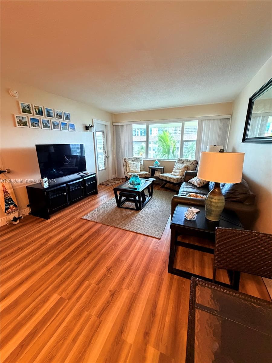 1889 S Ocean Dr 406 photo 8