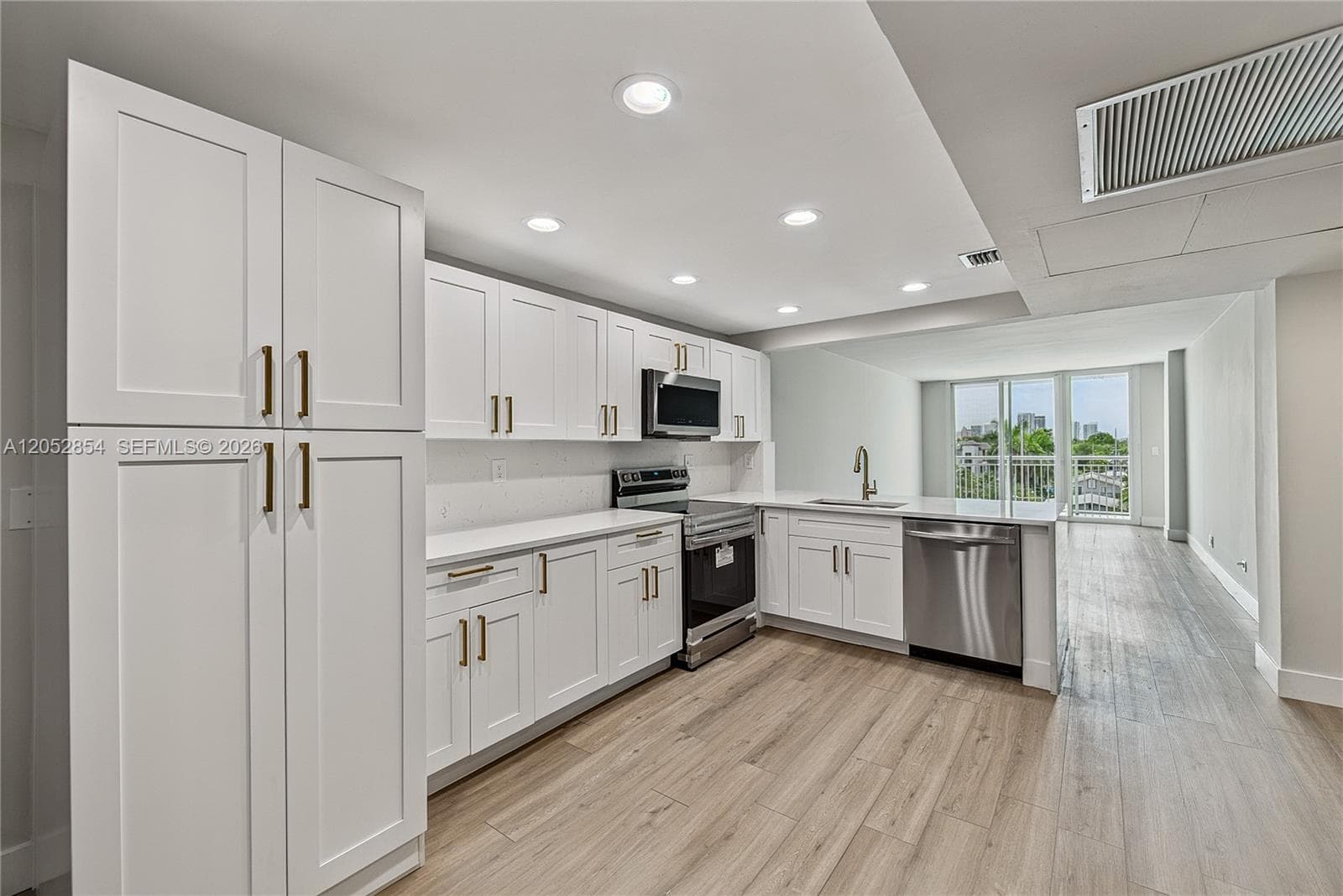 155 Isle Of Venice Dr 602 photo 11