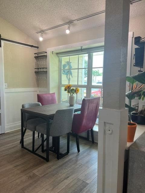 9145 Chrysanthemum Drive photo 11