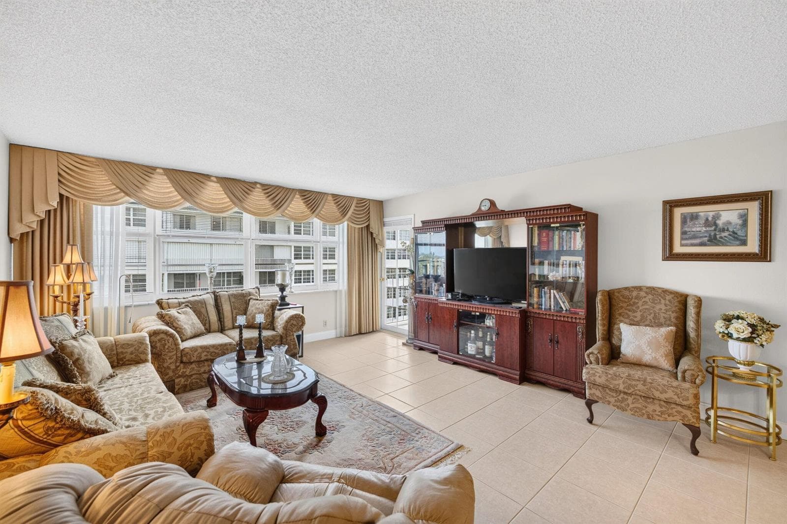 1160 N Federal Highway 1017 photo 18