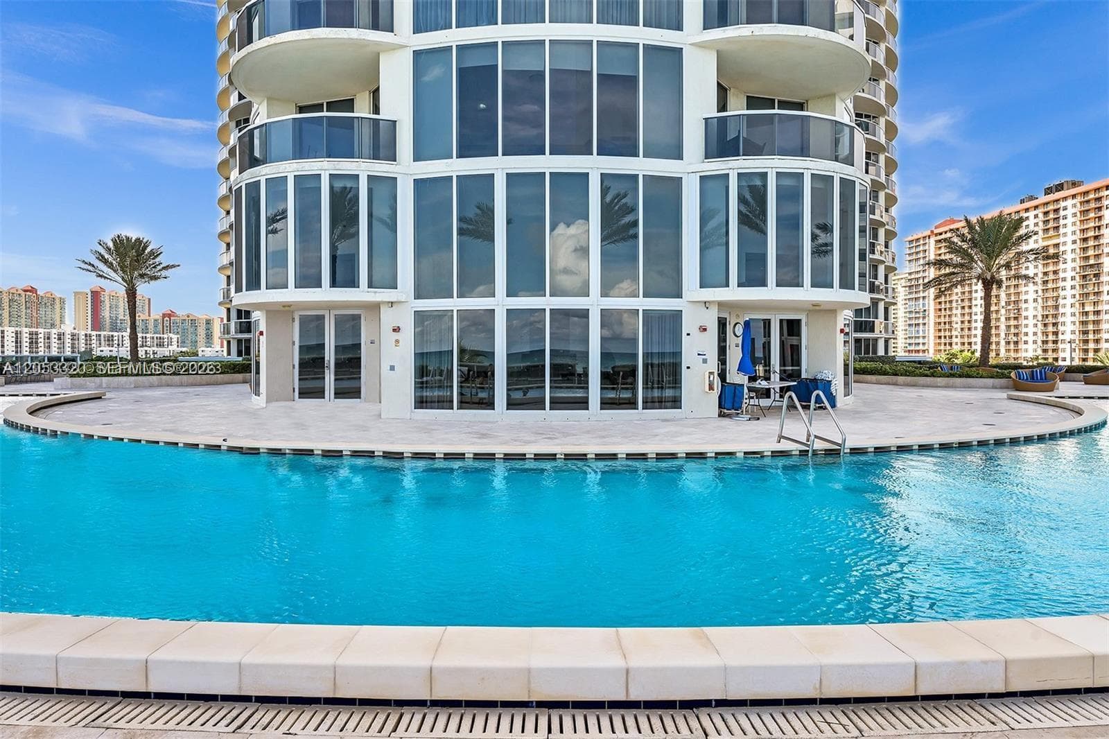 17201 Collins Ave 2502 photo 4