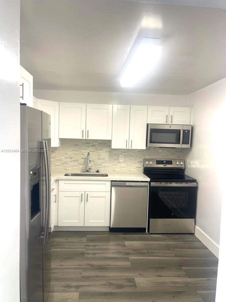 2450 NE 135th St 209 photo 8