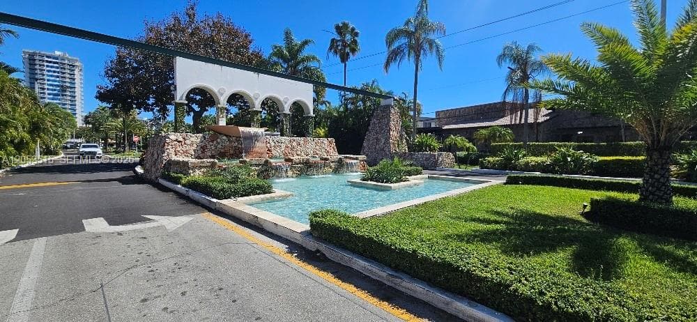 18071 Biscayne Blvd 1402 photo 24
