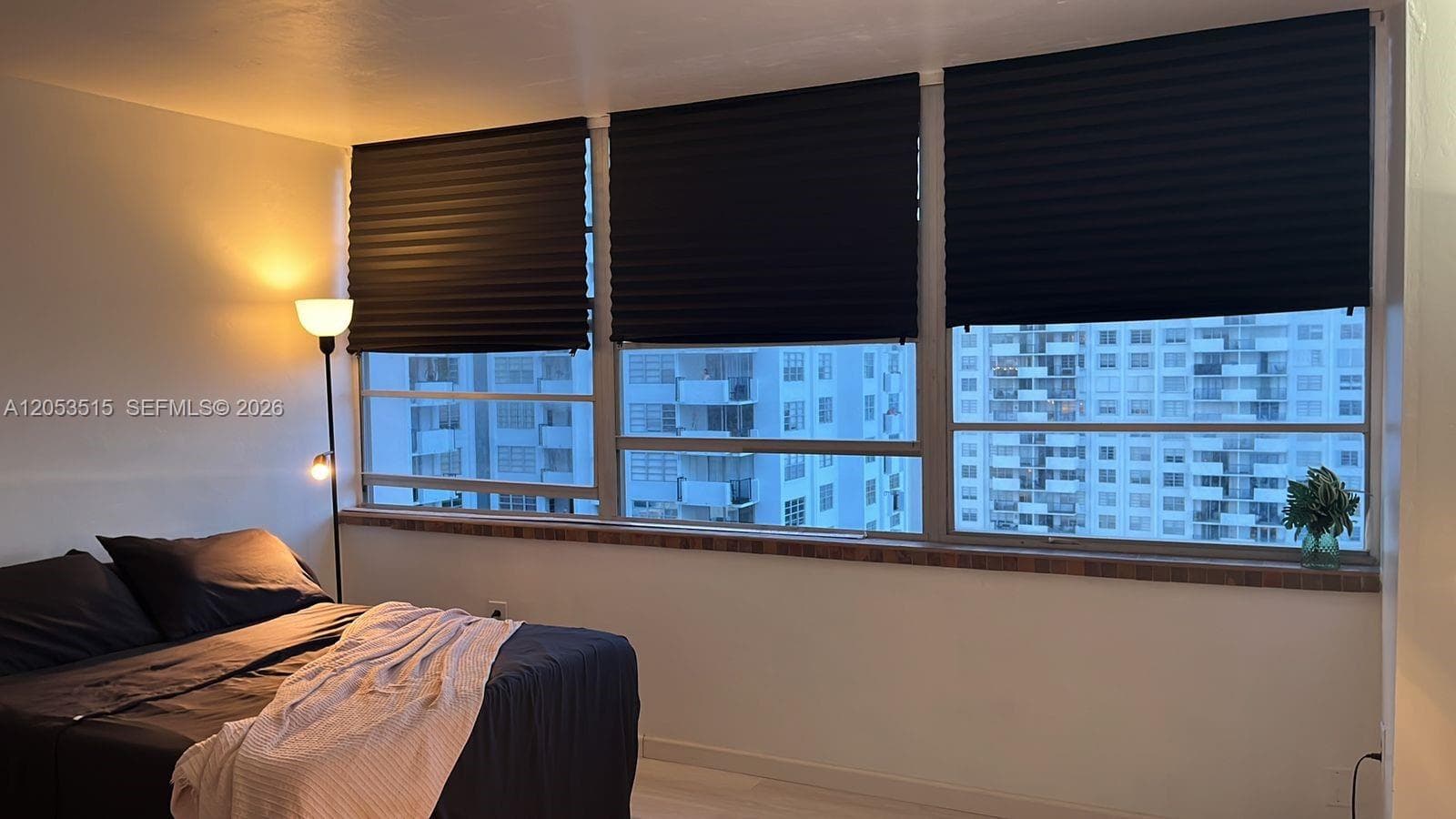 18071 Biscayne Blvd 1402 photo 10