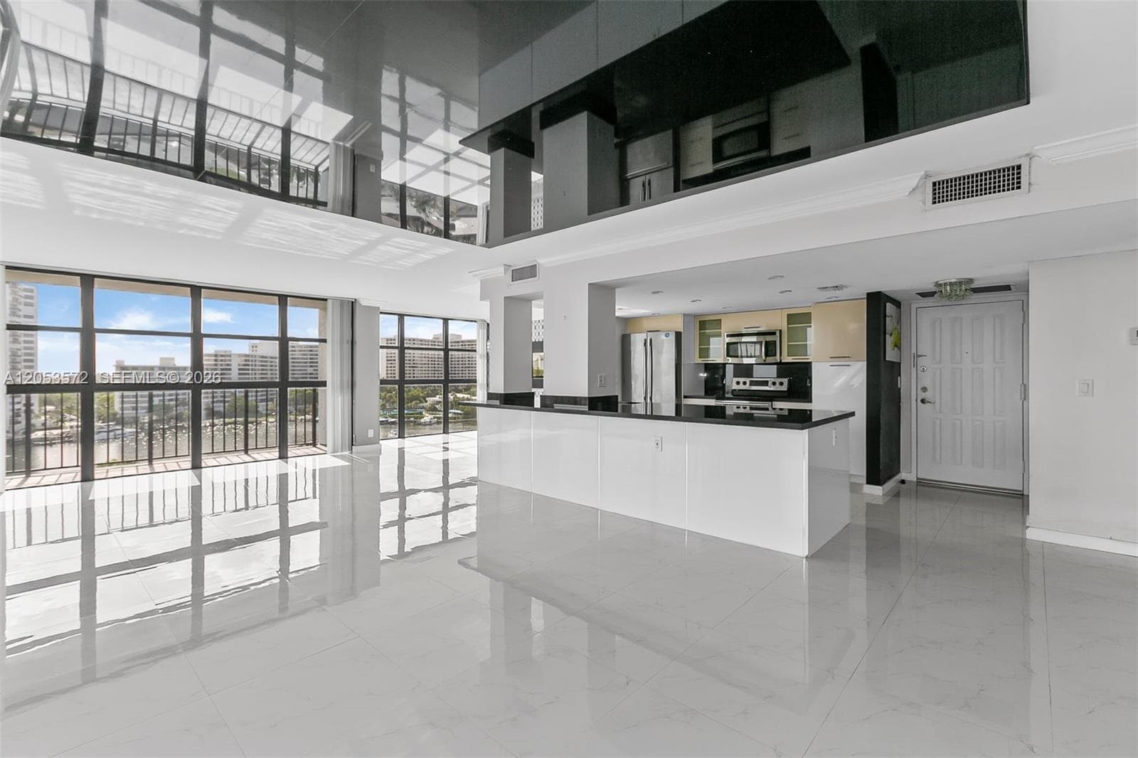 200 Leslie Dr 930 photo 6